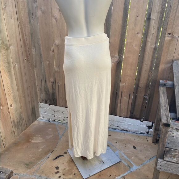 Peruvian Connection MAXI SKIRT in cream size medium - Picture 9 of 9